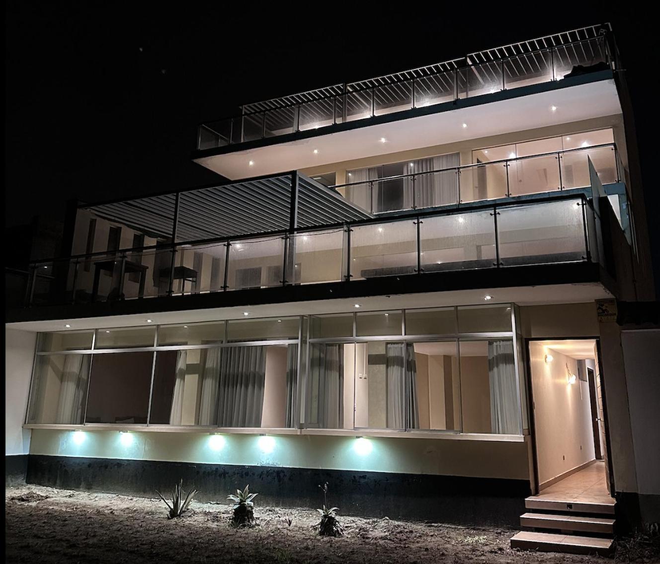 Yolo House Peru Bed & Breakfast Asia Exterior photo